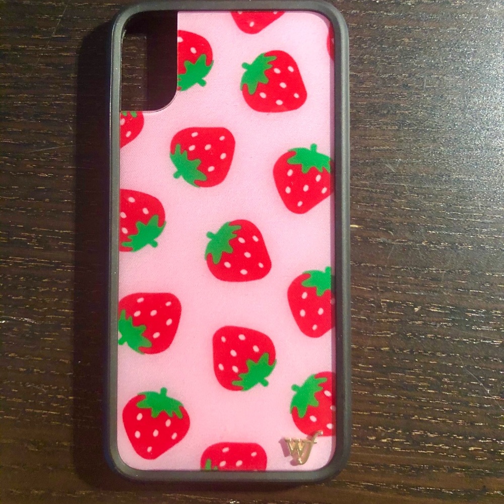 Wildflower Strawberry iPhone X/Xs Case BRAND NEW